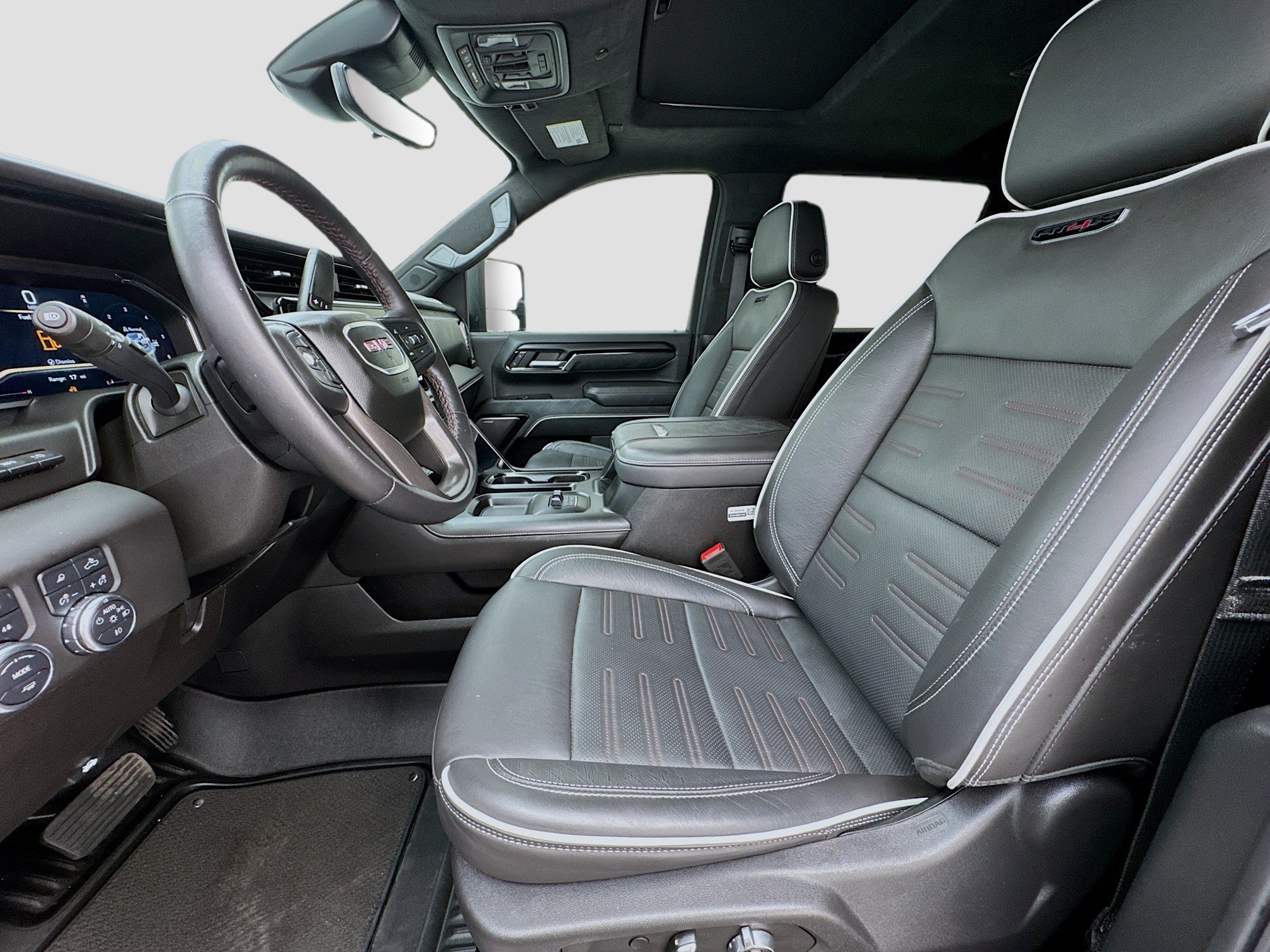 Used 2025 GMC Sierra 2500 AT4X AWD/4WD image 13