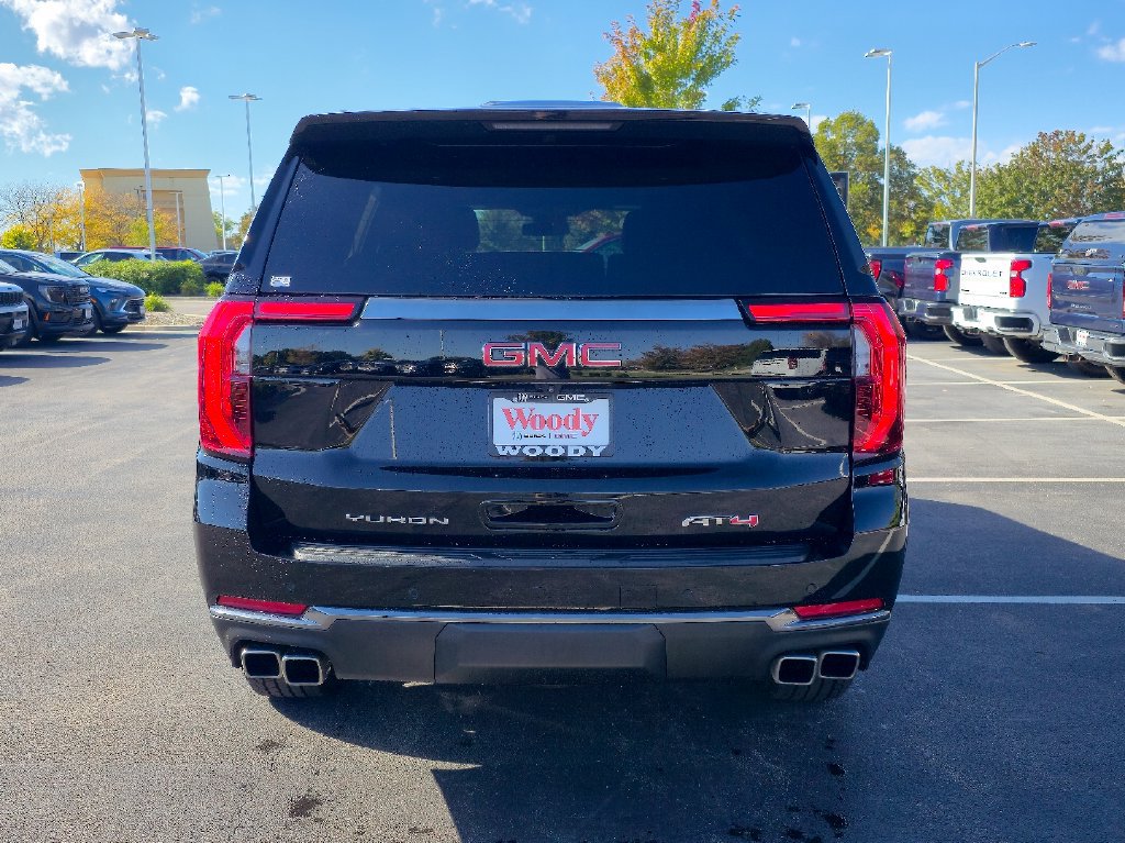 Certified 2025 GMC Yukon AT4 AWD/4WD image 9