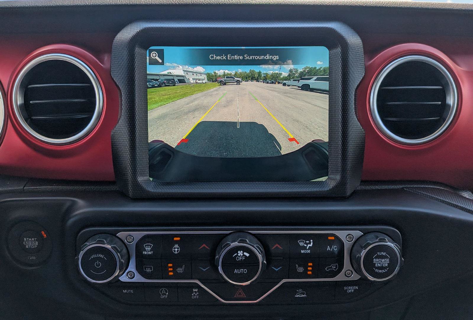 Used 2022 Jeep Gladiator Rubicon w/ LED Lighting Group AWD/4WD image 14