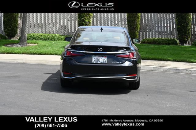 Used 2025 Lexus ES 300h w/ Premium Package FWD image 5