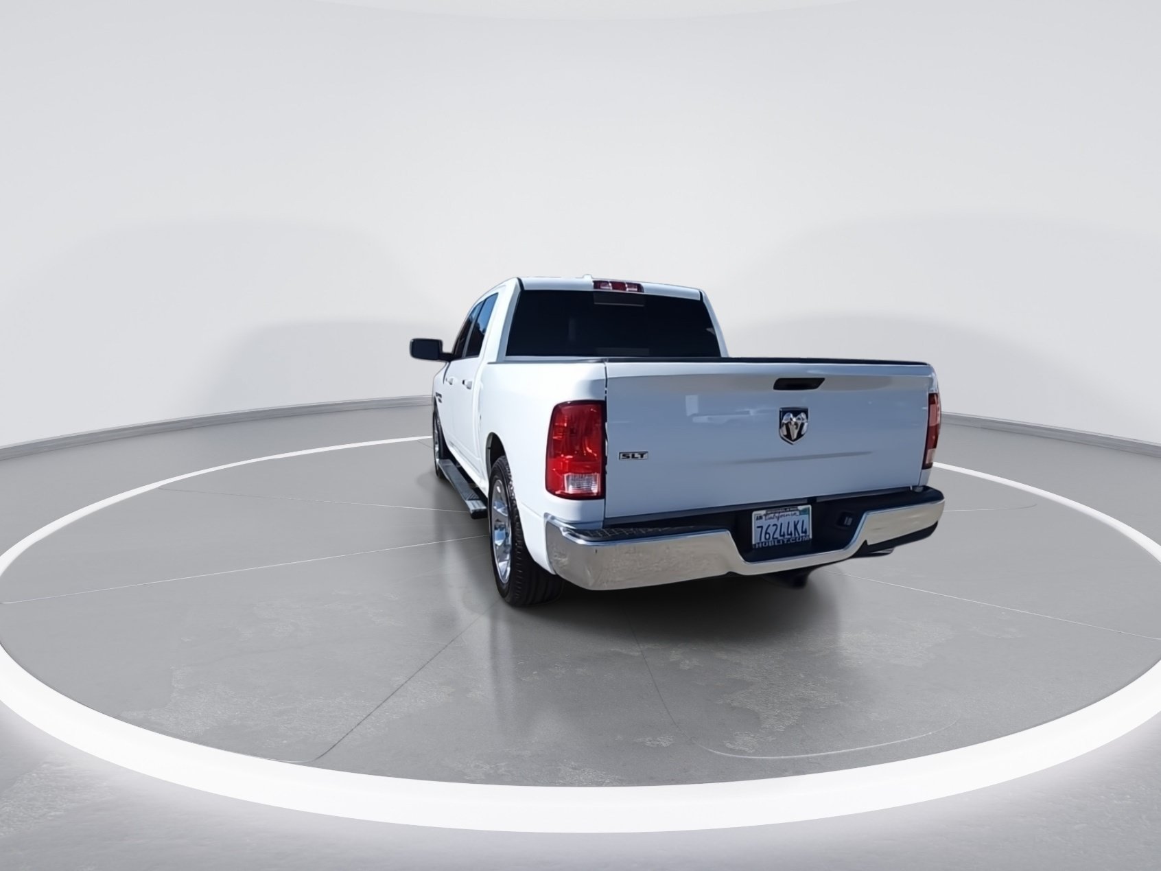 Used 2017 RAM 1500 Classic SLT RWD image 6