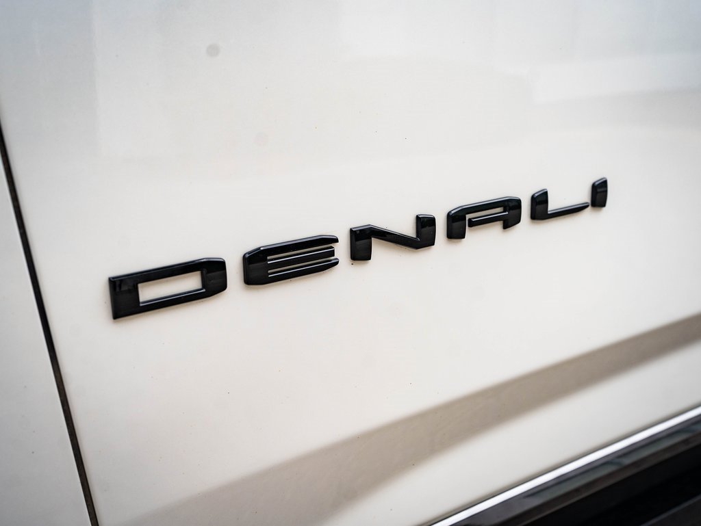 Used 2024 GMC Yukon Denali Ultimate image 16