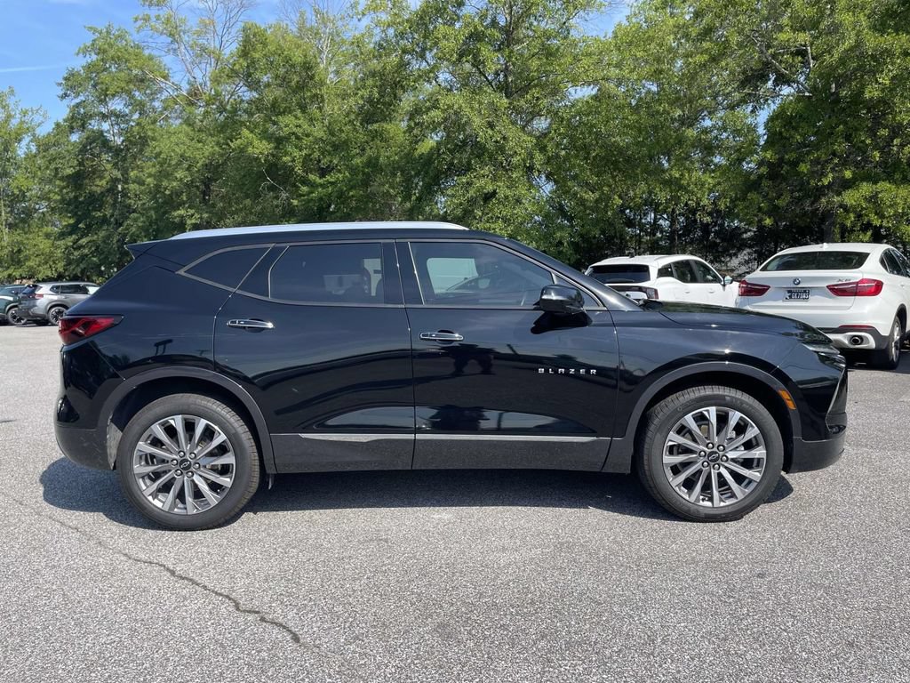 Used 2023 Chevrolet Blazer Premier w/ Enhanced Convenience Package FWD image 2