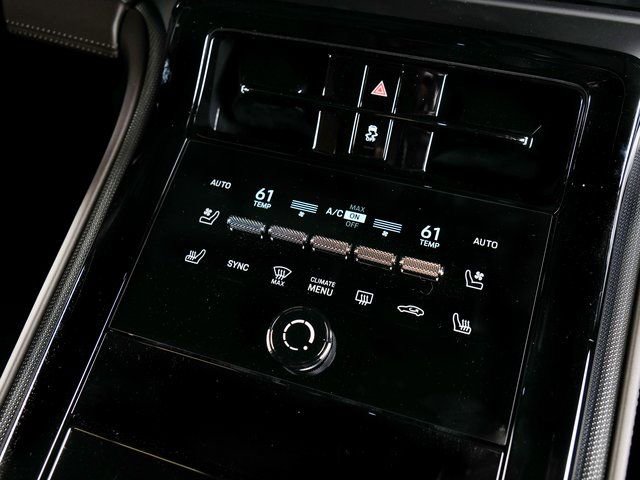 New 2025 Porsche Panamera 4 image 17