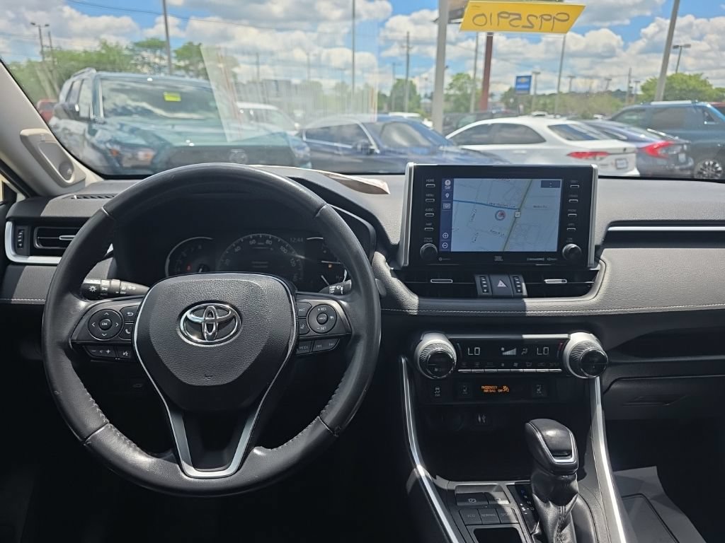 Used 2019 Toyota RAV4 Limited FWD image 13