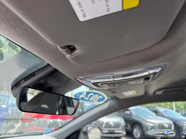 Used 2024 Hyundai Elantra SEL FWD image 36