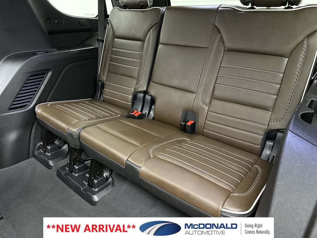 Used 2025 GMC Yukon Denali Ultimate AWD/4WD image 24