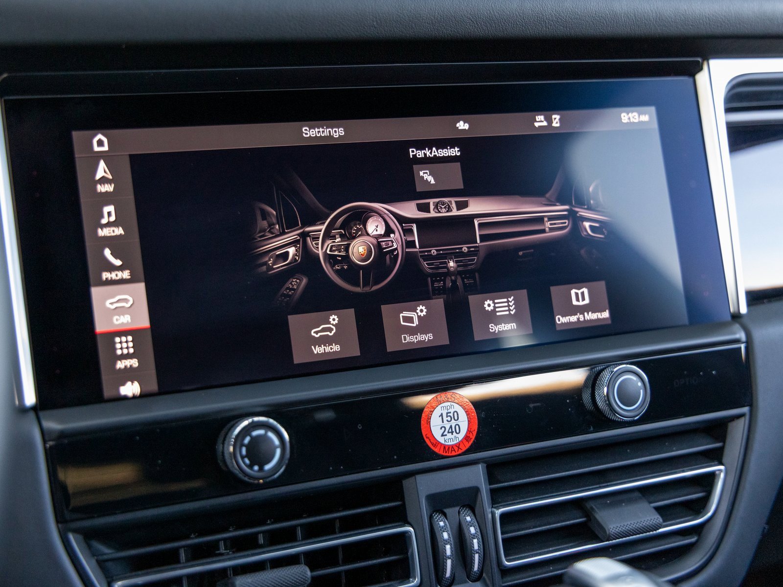 Certified 2024 Porsche Macan image 35