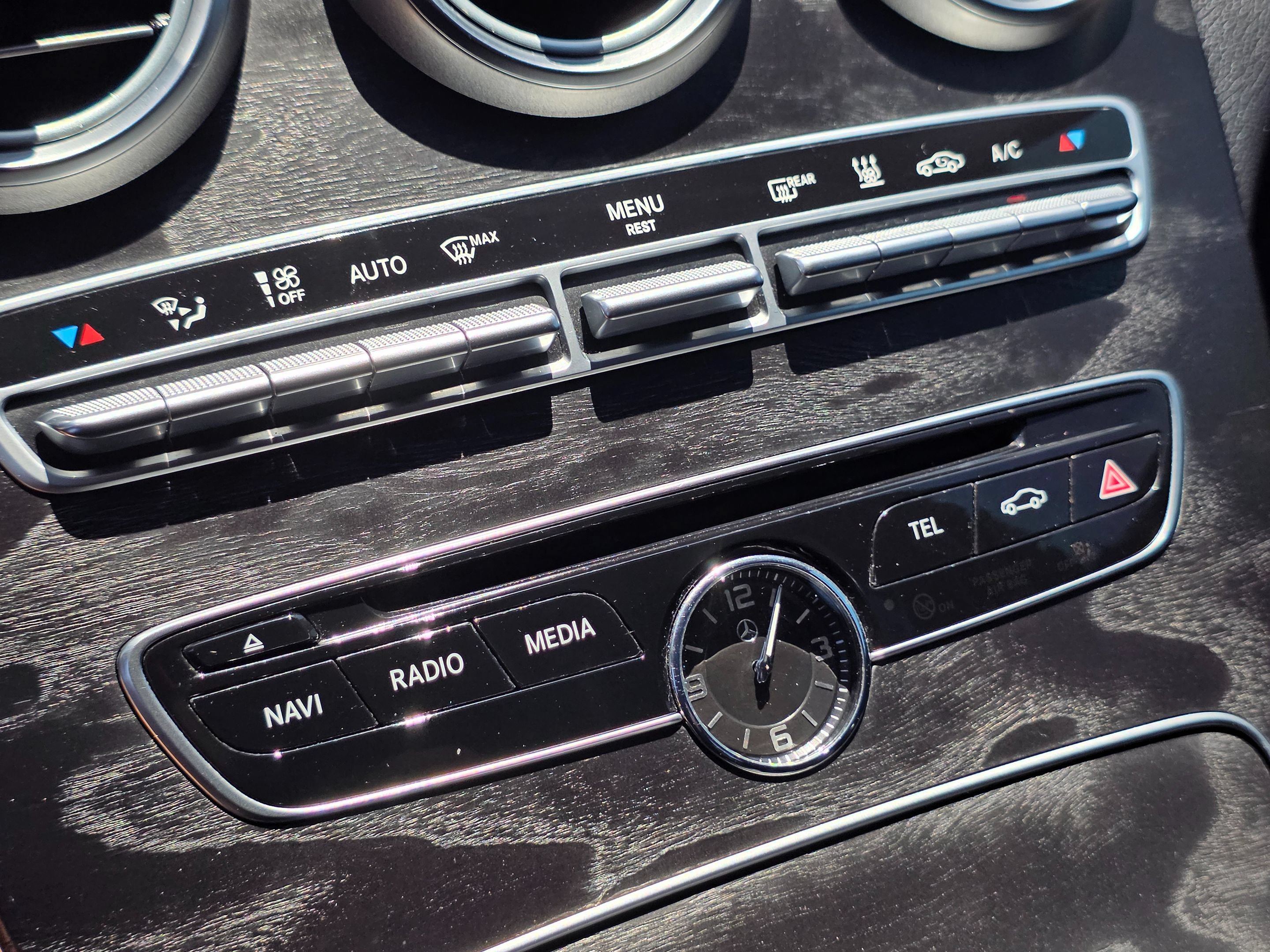 Used 2016 Mercedes-Benz C 350e Sedan w/ Multimedia Package image 33