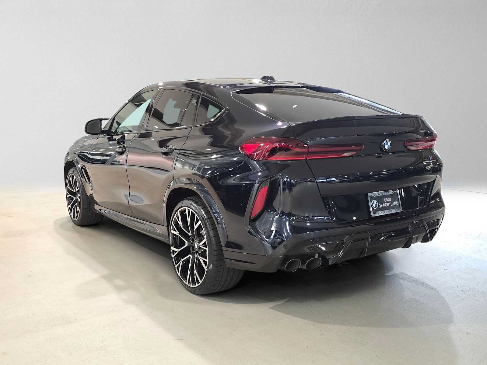 Used 2025 BMW X6 M Competition w/ Executive Package AWD/4WD image 5