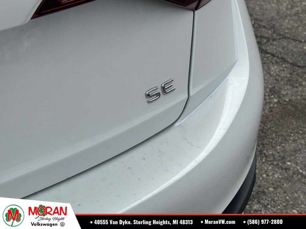 Certified 2023 Volkswagen Jetta SE w/ Panoramic Sunroof Package FWD image 11