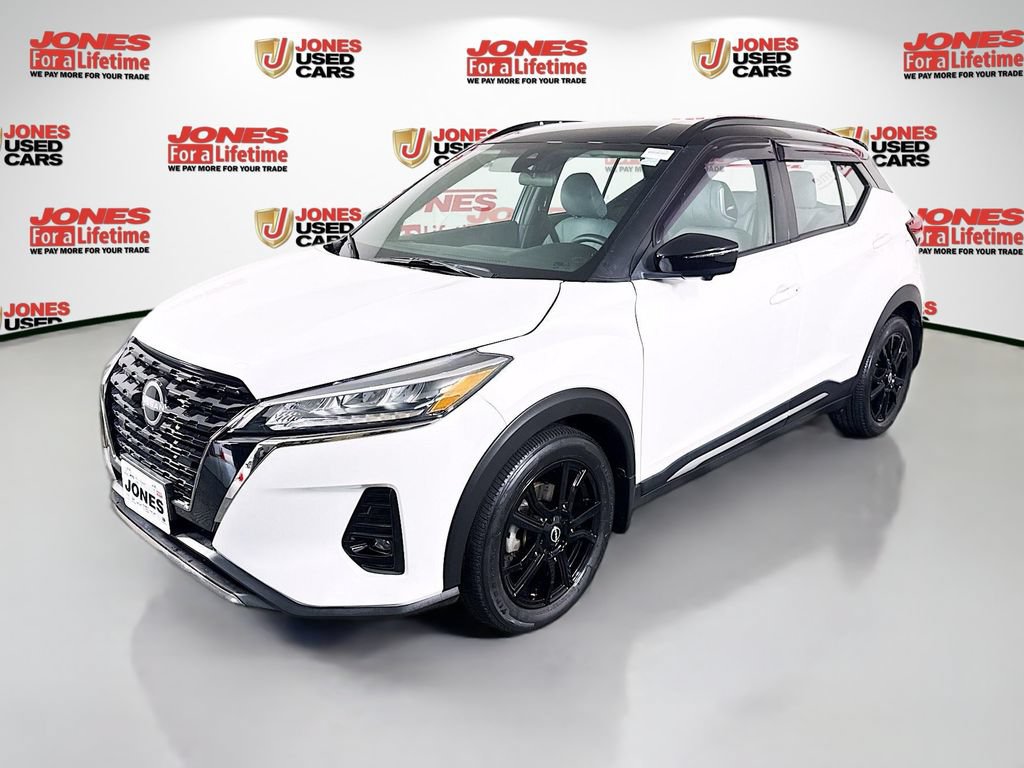 Certified 2023 Nissan Kicks SR w/ SR Premium Package FWD image 12