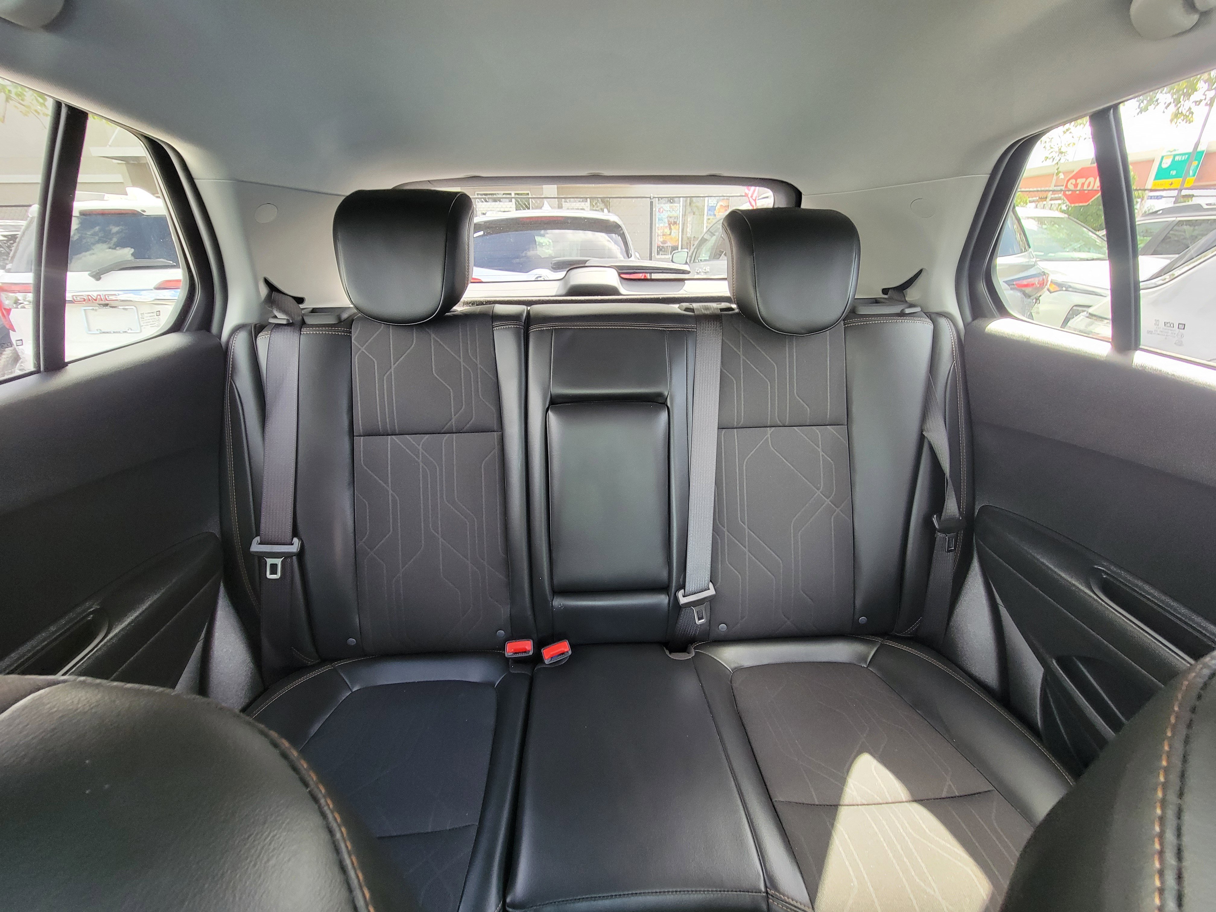 Used 2022 Chevrolet Trax LT w/ Midnight Edition image 15