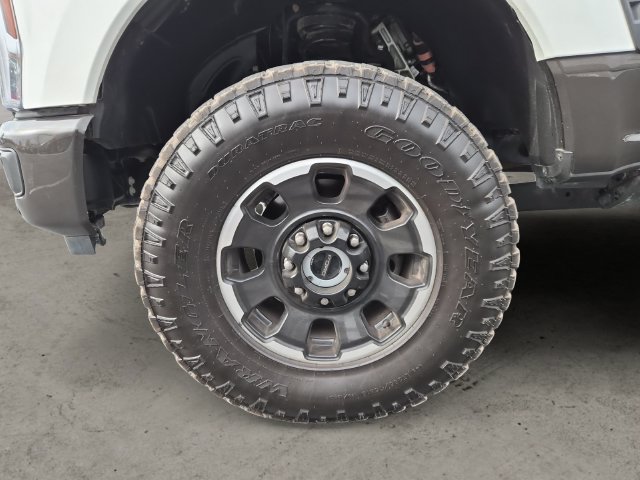 Certified 2025 Ford F350 King Ranch w/ Tremor Off-Road Package AWD/4WD image 9