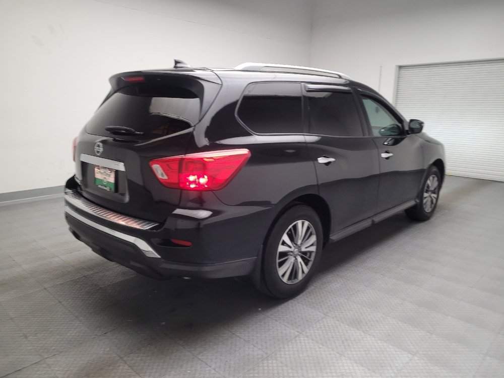 Used 2020 Nissan Pathfinder S FWD image 9