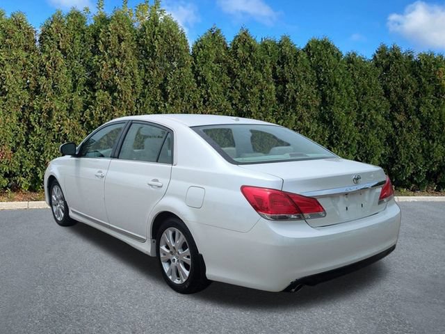 Used 2012 Toyota Avalon XLS FWD image 6