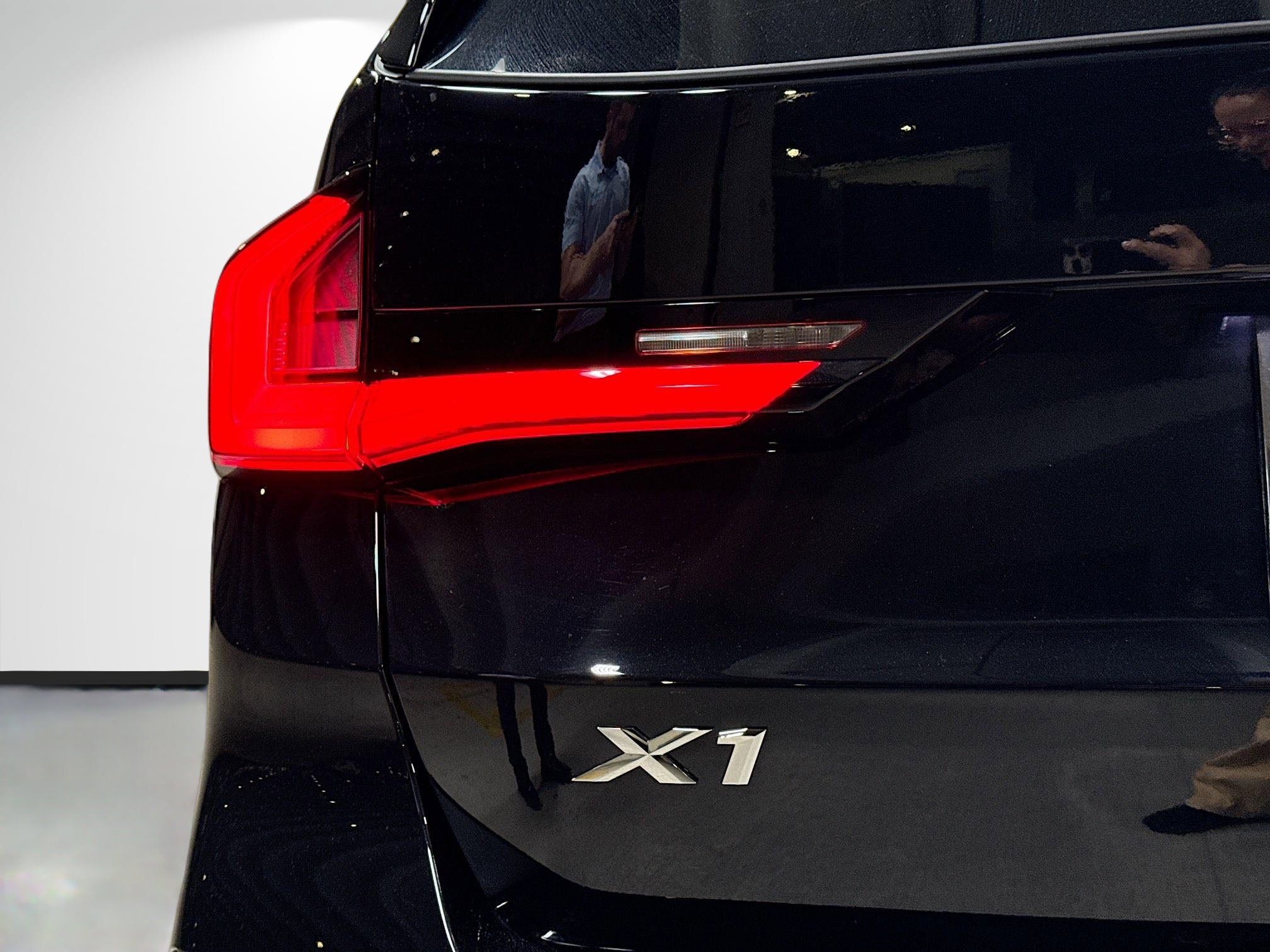 Used 2025 BMW X1 xDrive28i w/ Technology Package image 10