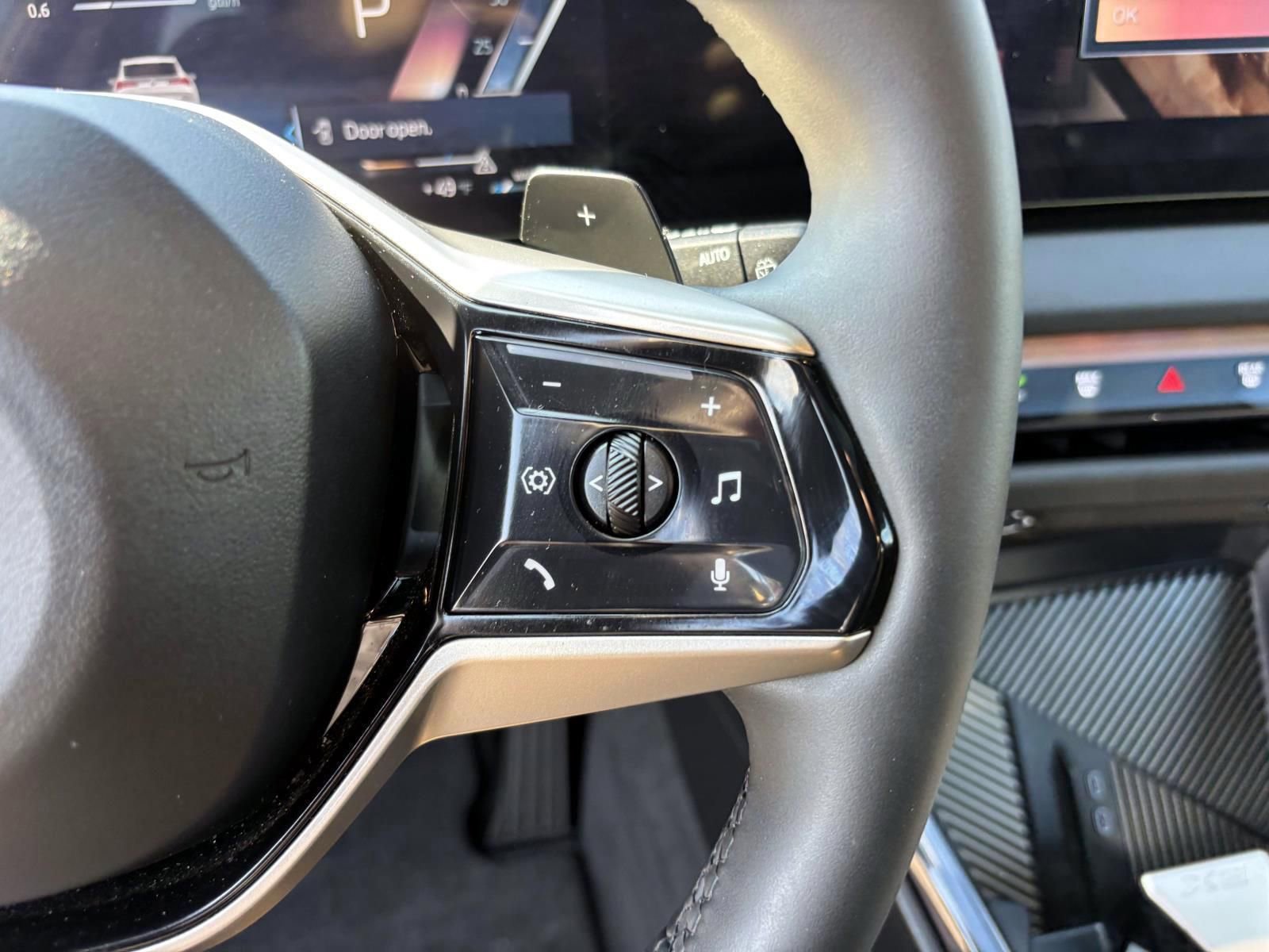 Used 2025 BMW X3 xDrive30i image 17