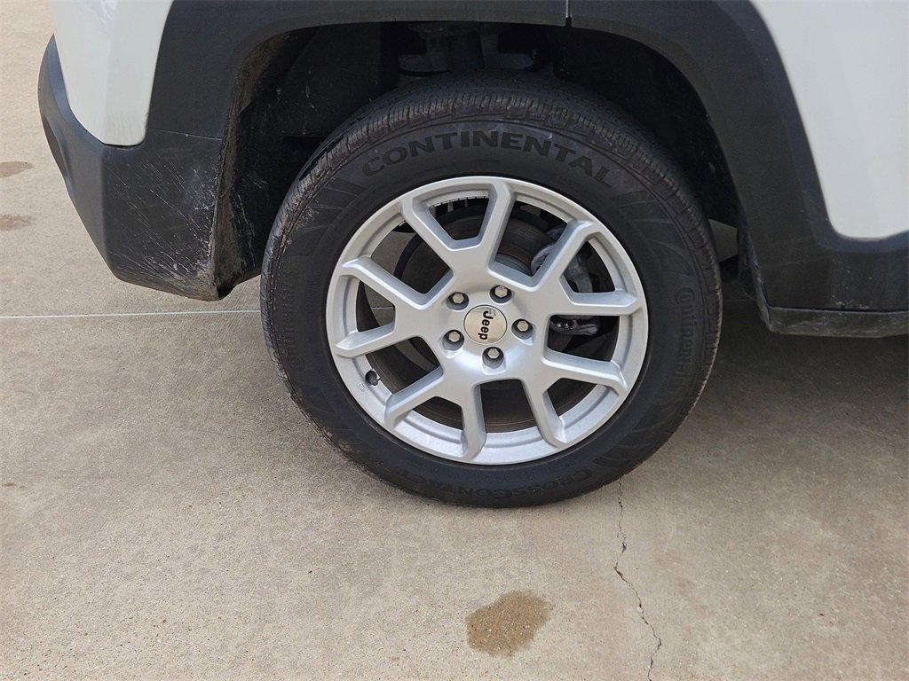 Used 2022 Jeep Renegade Latitude w/ Convenience Group image 11