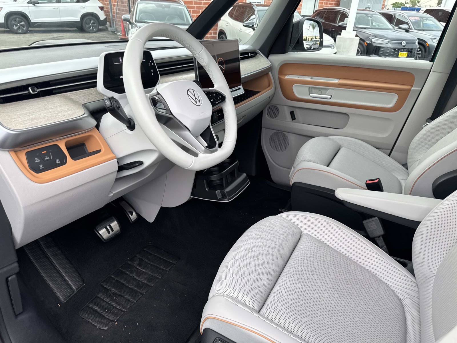 Certified 2025 Volkswagen ID. Buzz 1st Edition AWD/4WD image 15