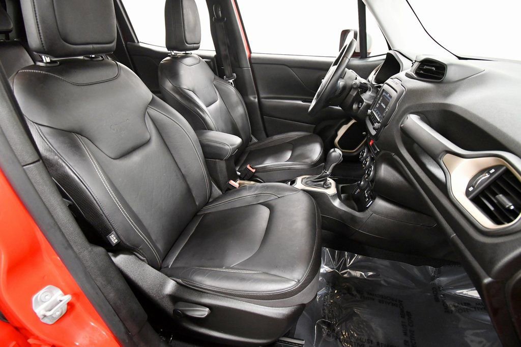 Used 2017 Jeep Renegade Limited image 17