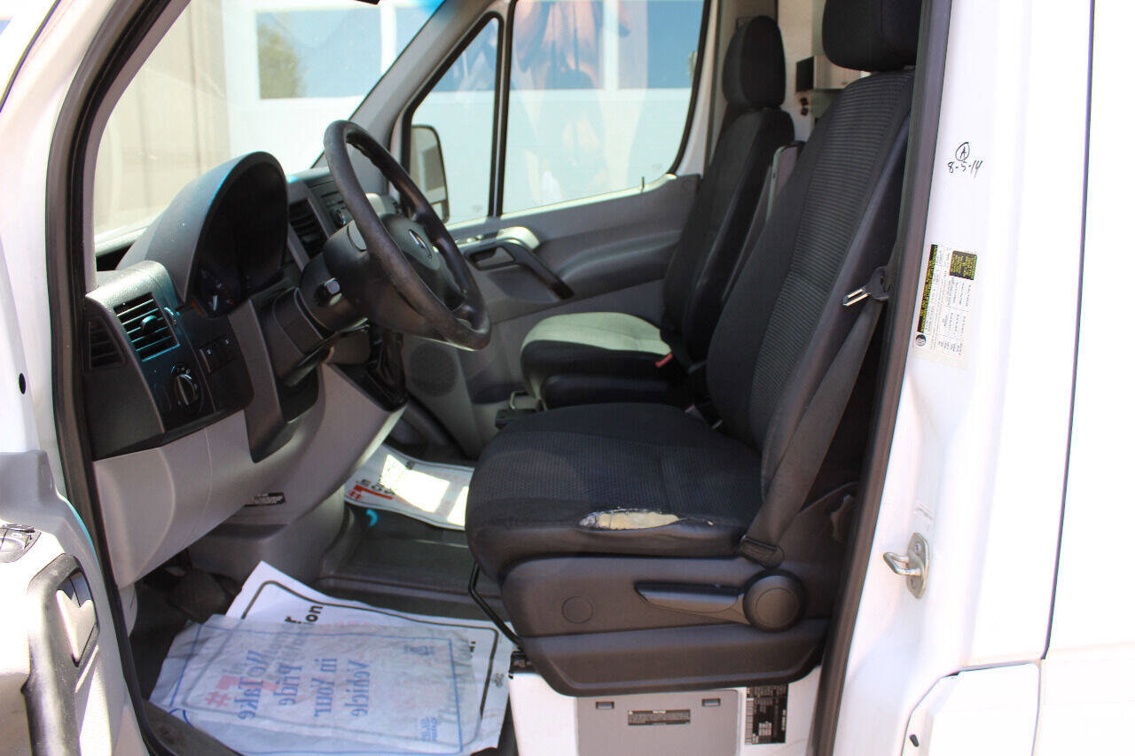 Used 2012 Mercedes-Benz Sprinter 2500 image 10
