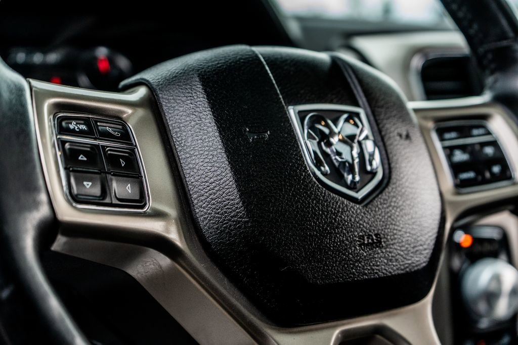 Used 2016 RAM 1500 Laramie w/ Convenience Group AWD/4WD image 28