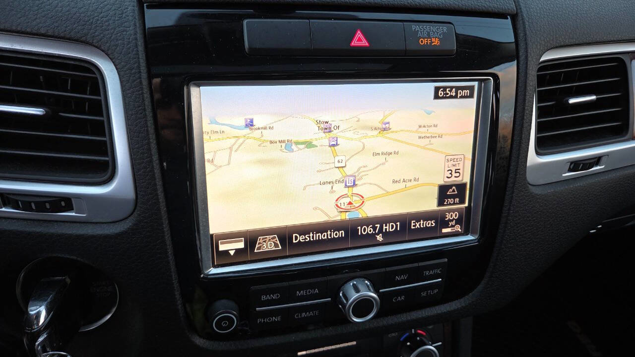 Used 2012 Volkswagen Touareg VR6 image 51