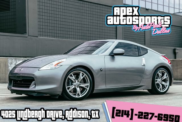 Used 2009 Nissan 370Z Touring RWD image 1