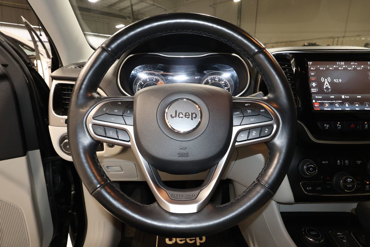 Used 2021 Jeep Cherokee Limited w/ Elite Package AWD/4WD image 10