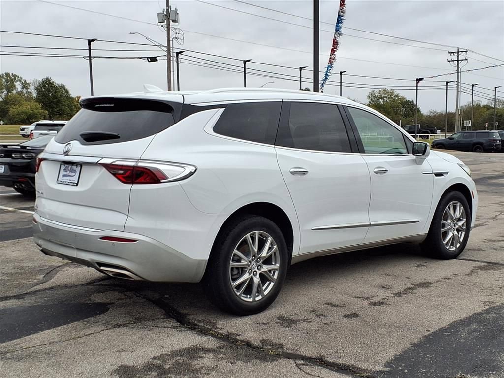 Used 2023 Buick Enclave Premium w/ Experience Buick Package image 7