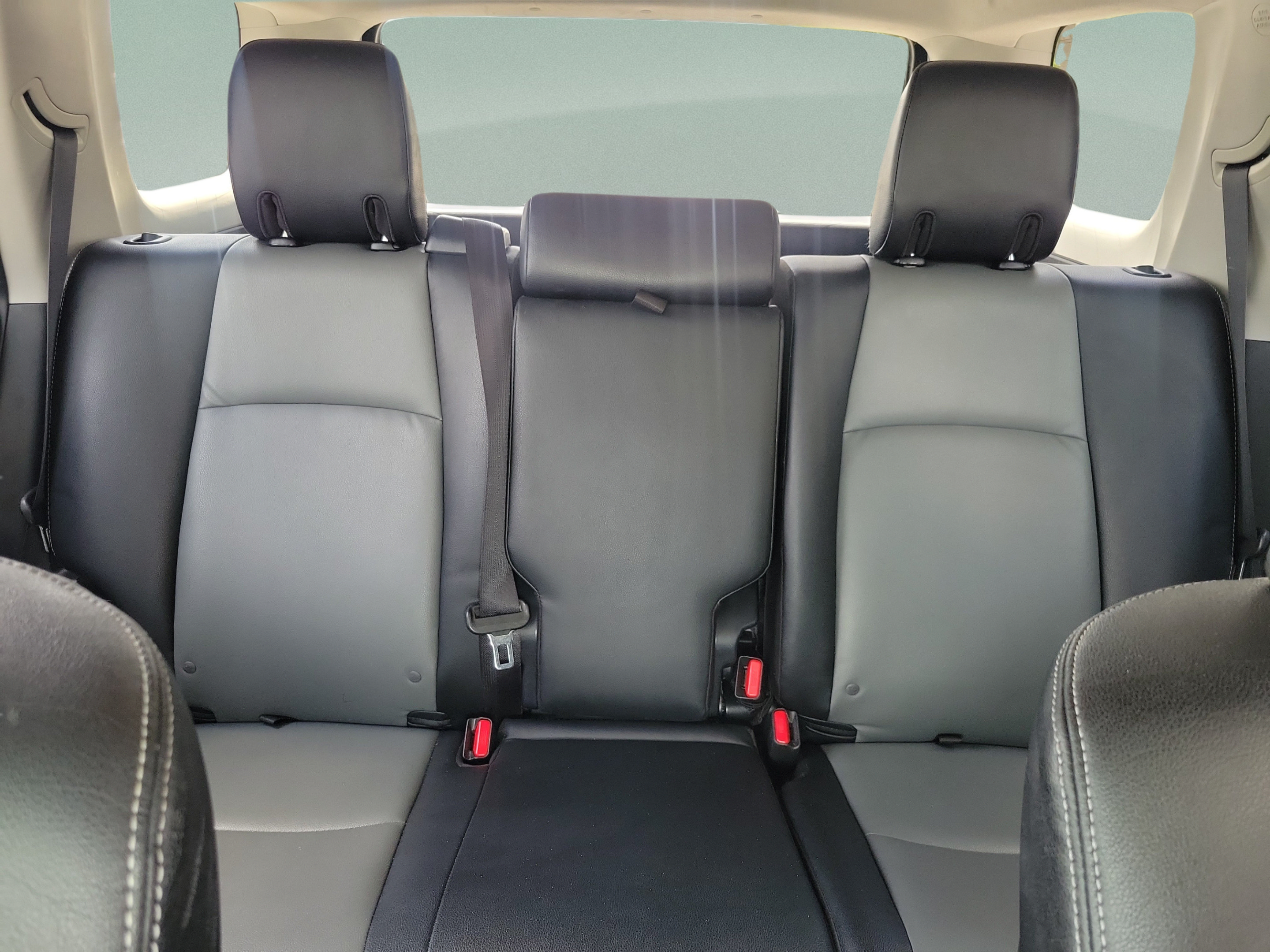 Used 2017 Toyota 4Runner SR5 Premium RWD image 9