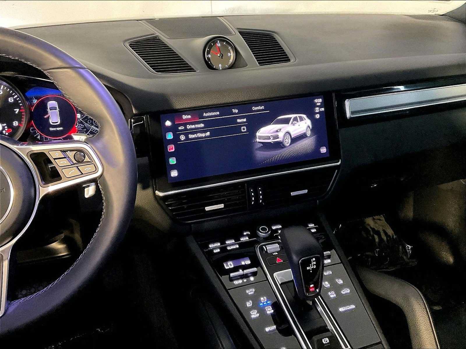 Certified 2023 Porsche Cayenne Platinum Edition AWD/4WD image 16