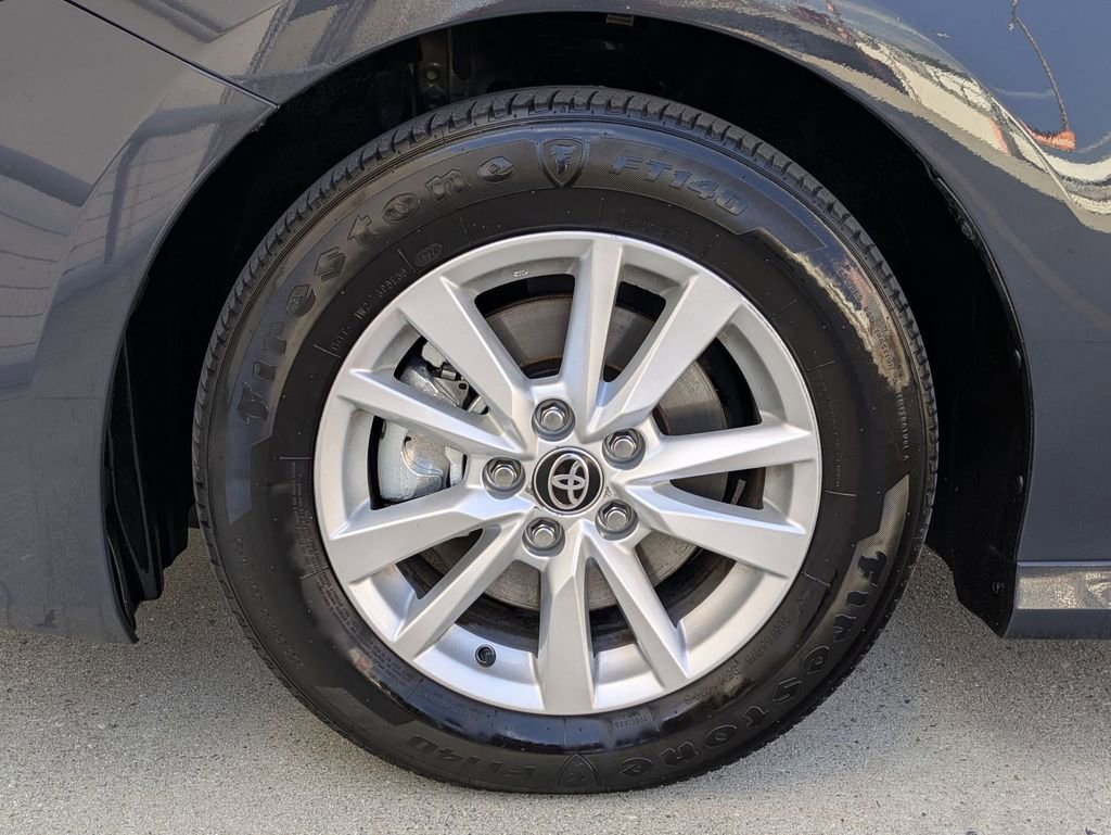 Used 2025 Toyota Camry LE FWD image 31