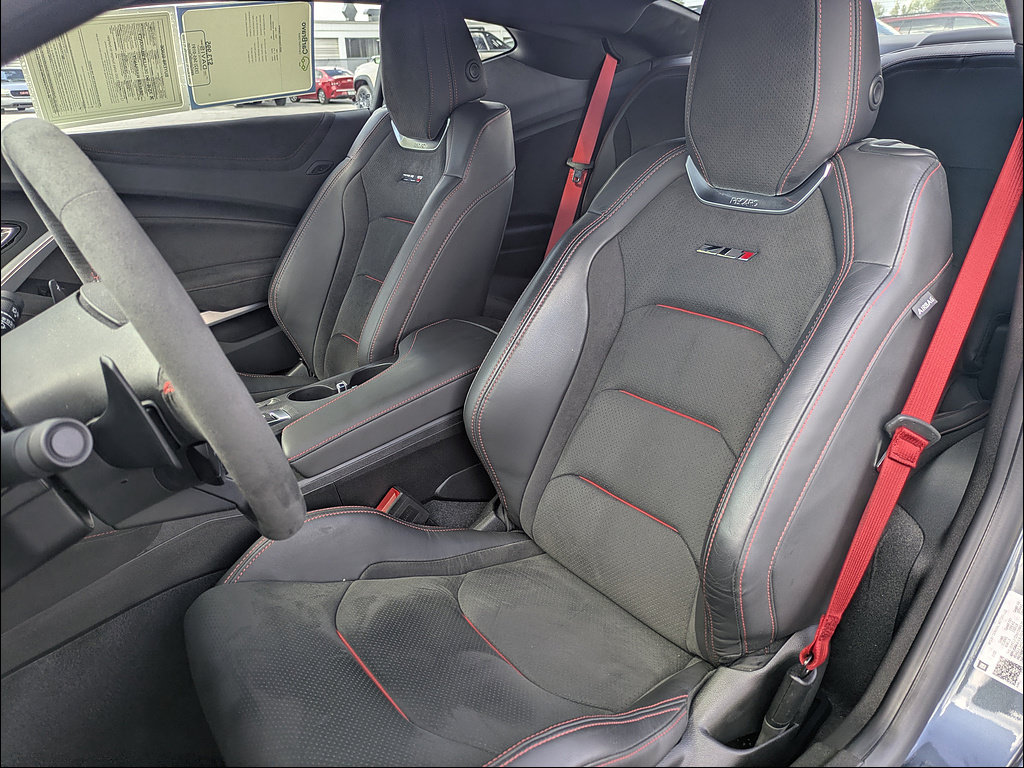 Used 2020 Chevrolet Camaro ZL1 RWD image 18