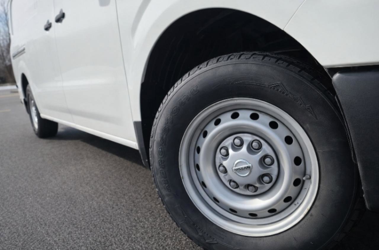 Used 2020 Nissan NV 2500 S image 8