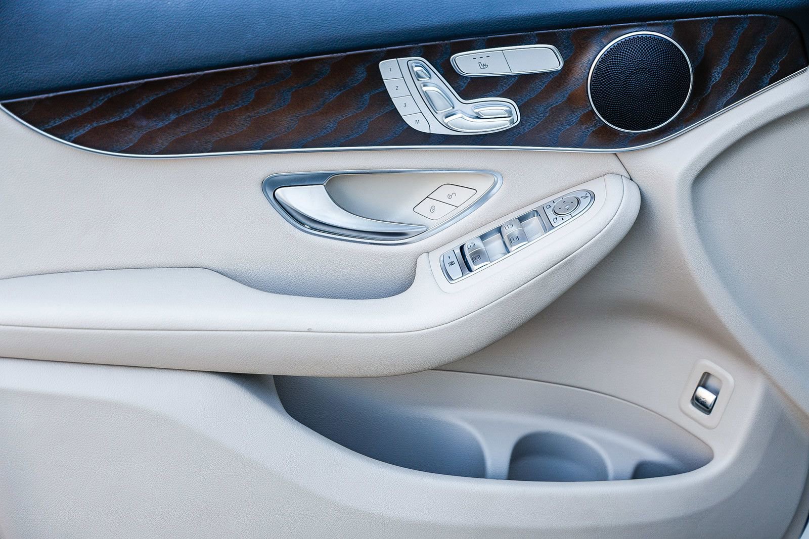 Used 2021 Mercedes-Benz GLC 300 4MATIC image 20