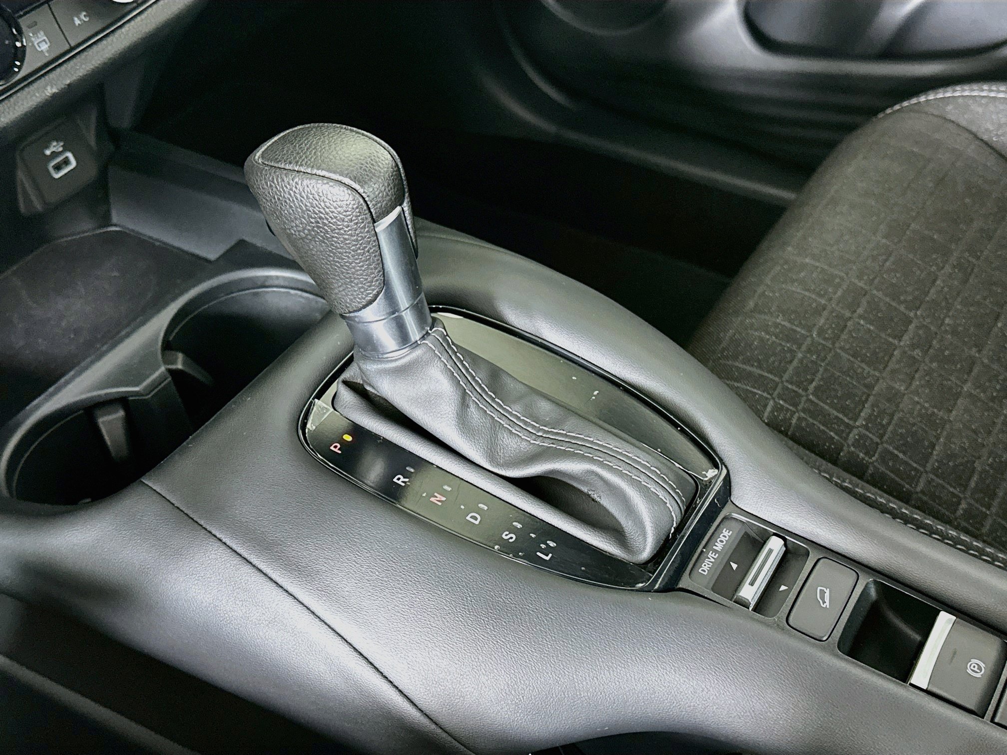 Used 2025 Honda HR-V LX image 23