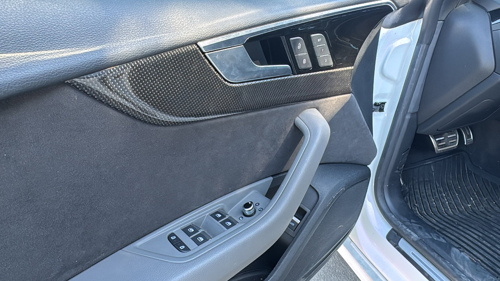 Used 2023 Audi S5 Premium w/ Convenience Package image 13