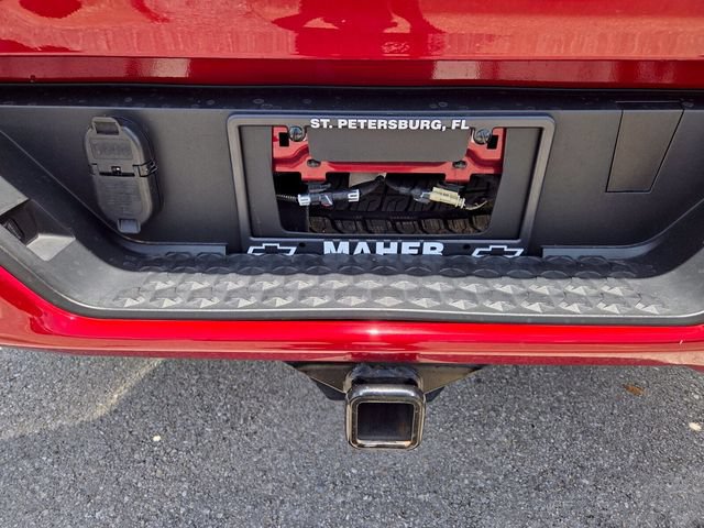 Used 2024 Chevrolet Colorado LT w/ LT Convenience Package III RWD image 7