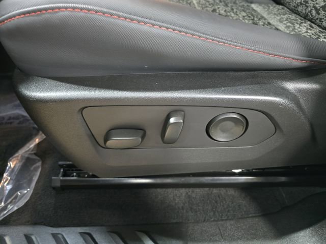 Used 2024 Chevrolet Colorado Z71 w/ LPO, Dark Essentials Package AWD/4WD image 28