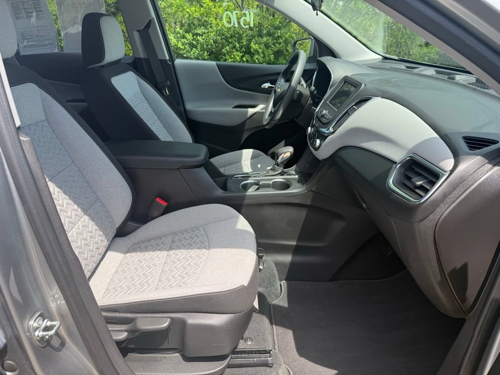 Used 2024 Chevrolet Equinox LS w/ LS Convenience Package FWD image 22