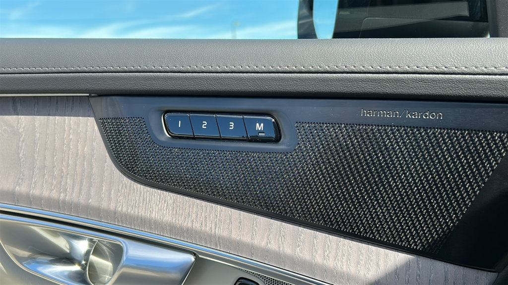 New 2027 Volvo XC90 T8 Ultra AWD/4WD image 18