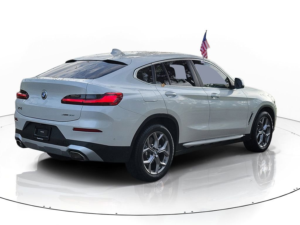 Used 2023 BMW X4 xDrive30i w/ Parking Assistance Package AWD/4WD image 3