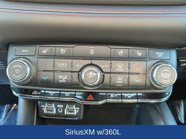 Used 2024 Dodge Durango GT RWD image 14