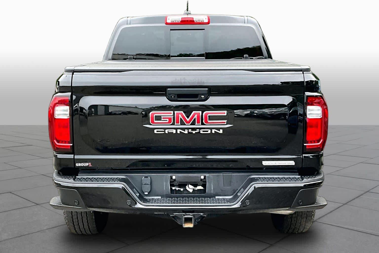 Used 2024 GMC Canyon Elevation w/ Elevation Premium Package AWD/4WD image 5