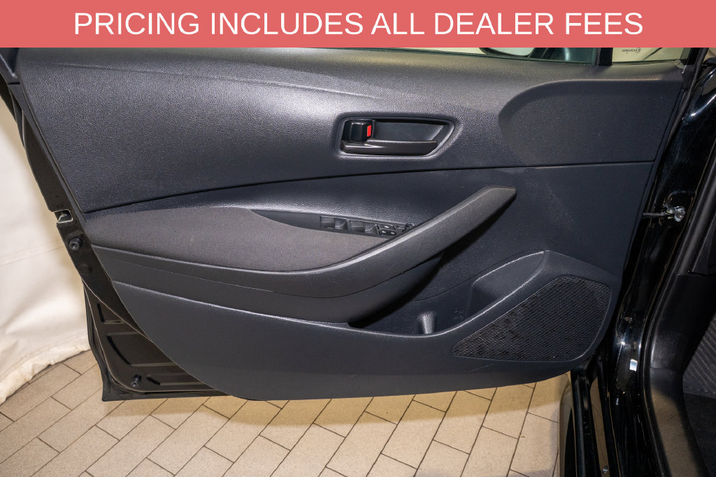 Used 2025 Toyota Corolla LE FWD image 12
