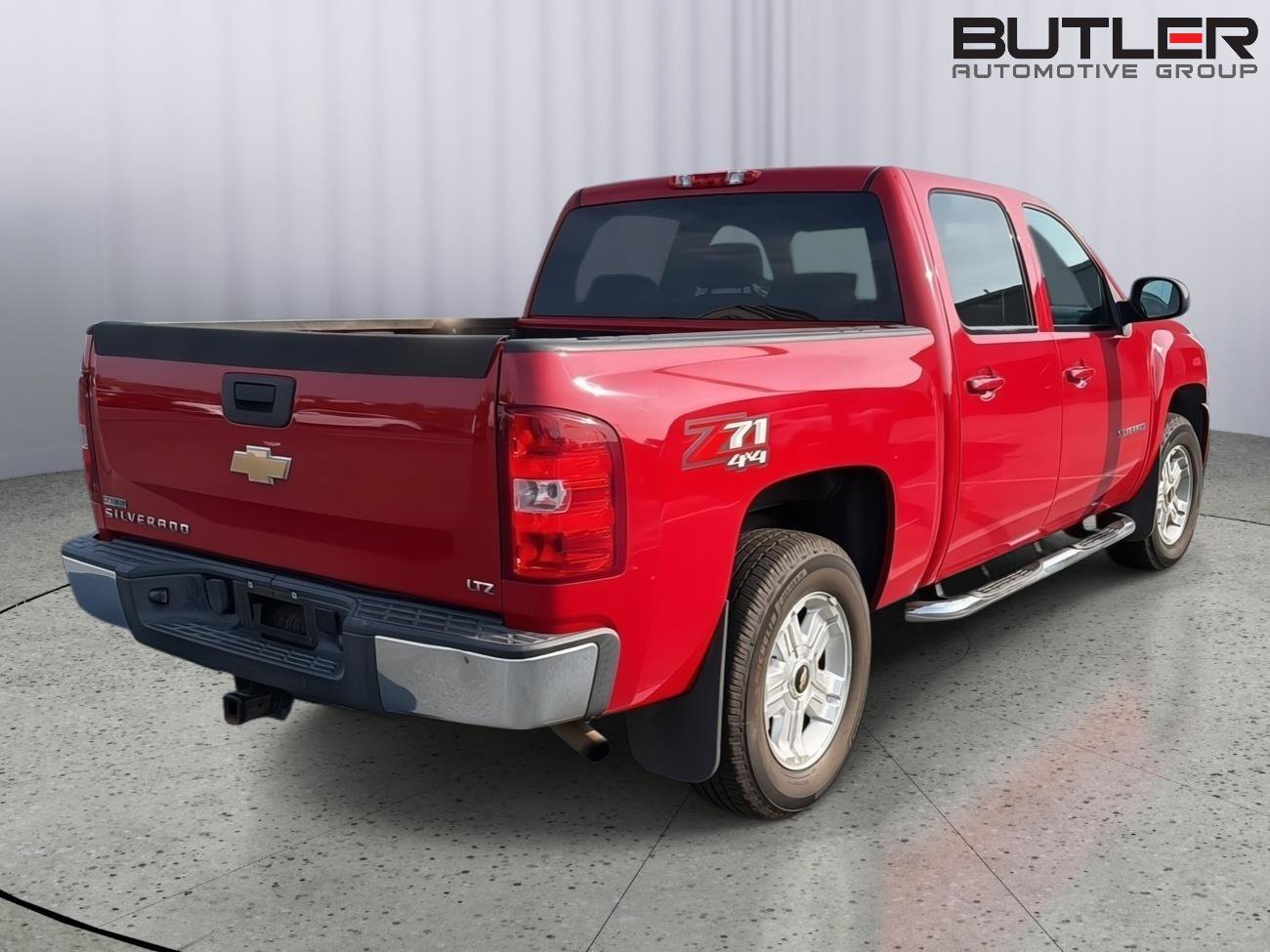 Used 2011 Chevrolet Silverado 1500 LTZ w/ Z71 Appearance Package AWD/4WD image 8