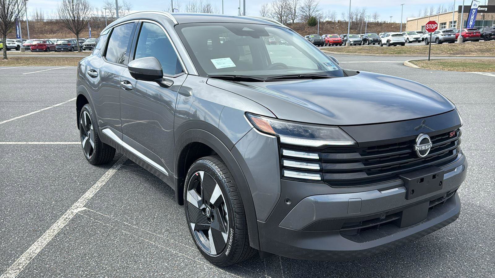 Used 2025 Nissan Kicks SR image 1