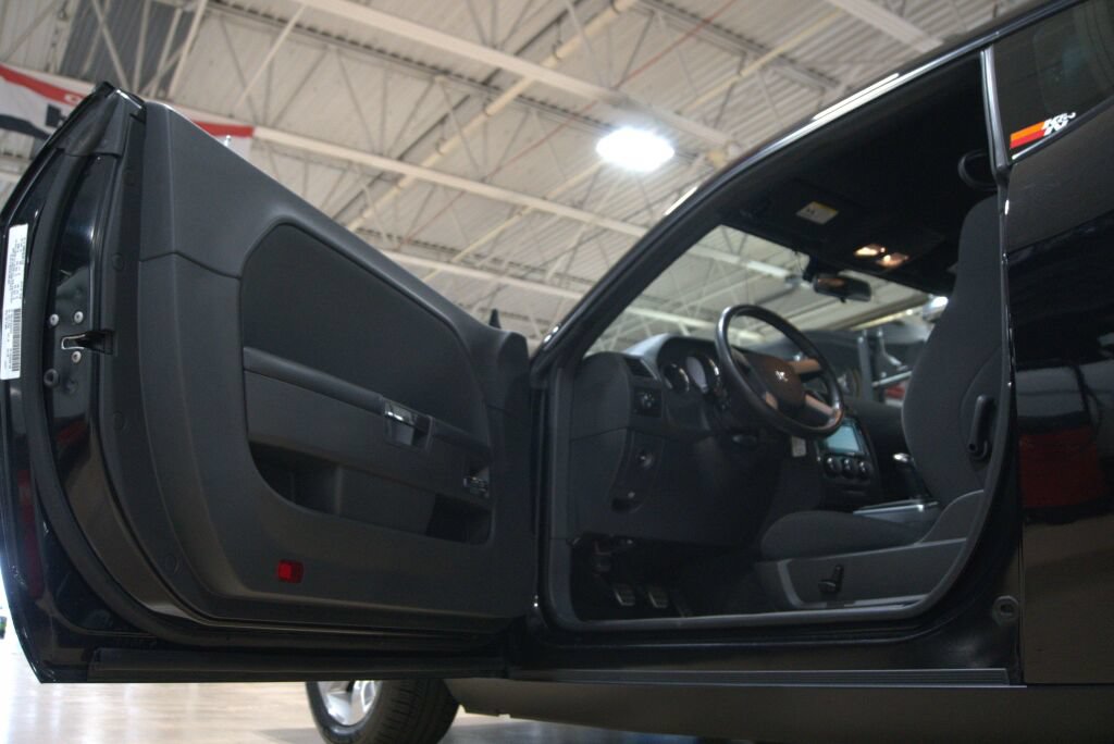 Used 2009 Dodge Challenger R/T RWD image 36